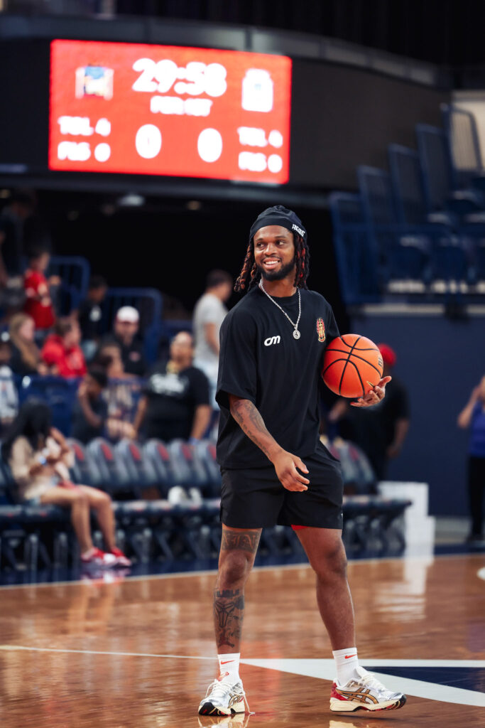 chasing m's celebrity game basketball game